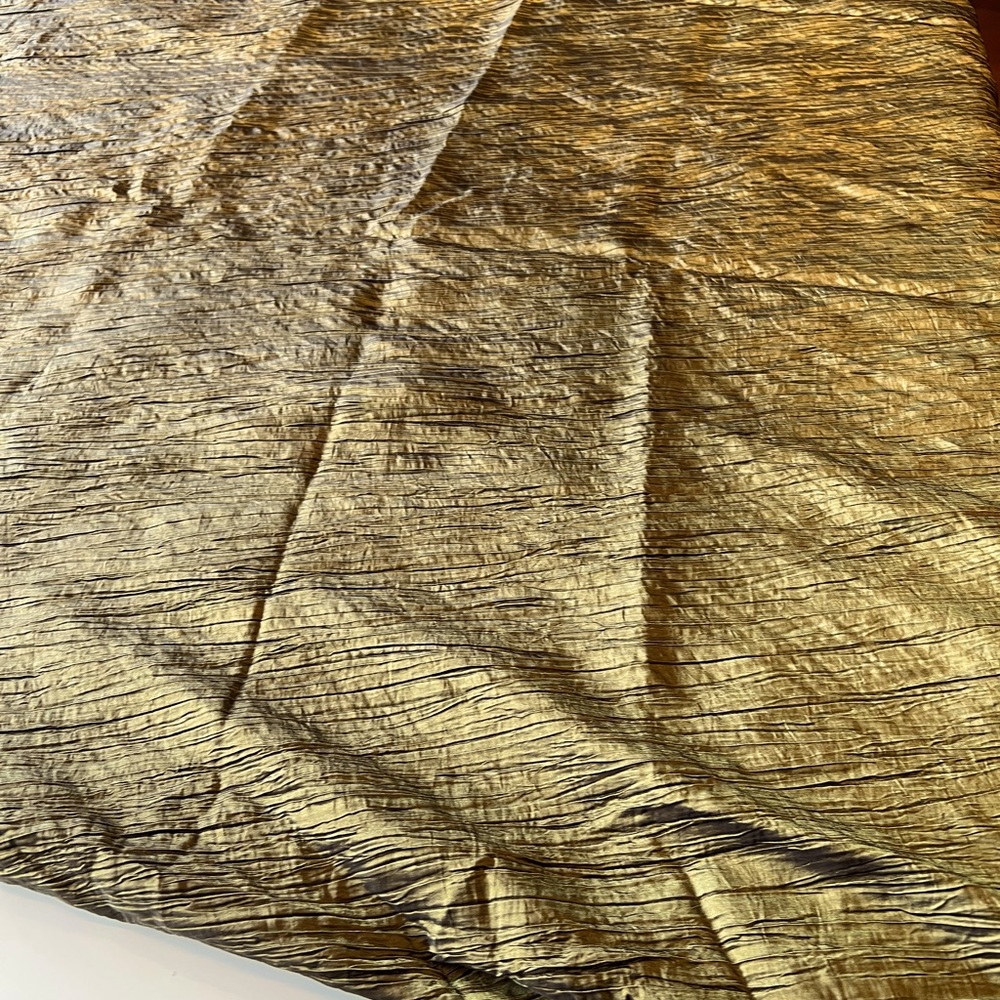 TABLE CLOTH for a table BEAUTIFUL!!